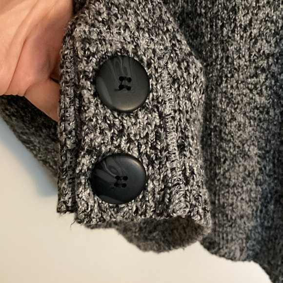 Coldwater Creek, Gray, Black and White Sort Sleeve Oversized Sweater, Size L/XL - Picture 6 of 9